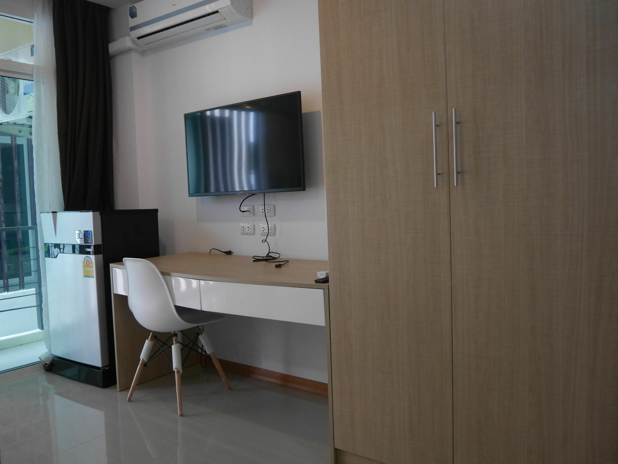 Darisa Apartment Service Patong Екстериор снимка